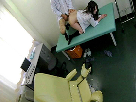 小児科医による卑猥行為の流出映像4時間3 12人　サンプル画像04